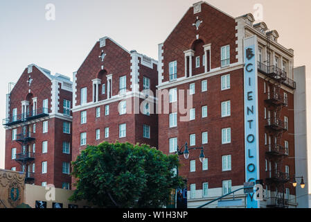 LA, Stati Uniti d'America - 30 OTTOBRE 2018: Un colpo della chiesa di Scientology edificio di Los Angeles, California, USA. Estate 2018. Foto Stock