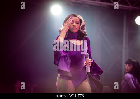 Sandvika, Norvegia. 02Luglio, 2019. Il rapper americano e il cantante Cardi B esegue un concerto dal vivo durante il norvegese music festival Kardetten 2019 in Sandvika. (Photo credit: Gonzales foto/Tord Litleskare). Credito: Gonzales foto/Alamy Live News Foto Stock