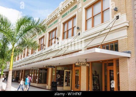 Fort ft. Myers Florida, River District, First 1st Street, preservazione storica, restaurato, ristrutturato, edificio di Earnhardt, negozi, shopping shopper shopping shoppers Foto Stock