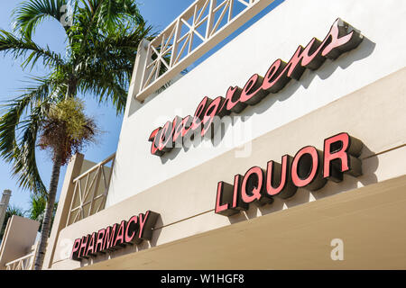 Miami Beach Florida, Walgreens, farmacia, farmacia, liquore, catena, cartello, logo, insegne, facciata esterna, ingresso, visitatori viaggio turistico Foto Stock