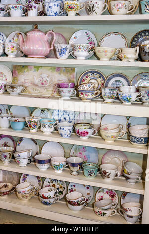 Mt. Mount Dora Florida, centro storico, Garden Gate Tea Room, sala da tè, salotto, ristorante ristoranti cibo ristoranti caffè, servizio, cucina, teapot, teac Foto Stock