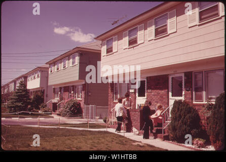 Recentemente costruito case sul confine del grande parco uccide su STATEN ISLAND Foto Stock
