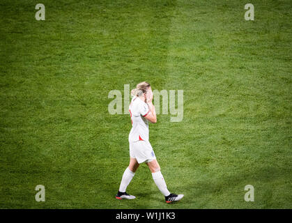 Lione. 2 Luglio, 2019. Ellen White di Inghilterra reagisce dopo la semifinale tra Stati Uniti e Inghilterra al 2019 FIFA Coppa del Mondo Femminile a Stade de Lyon Lione in Francia il 2 luglio 2019. Credito: Xiao Yijiu/Xinhua/Alamy Live News Foto Stock