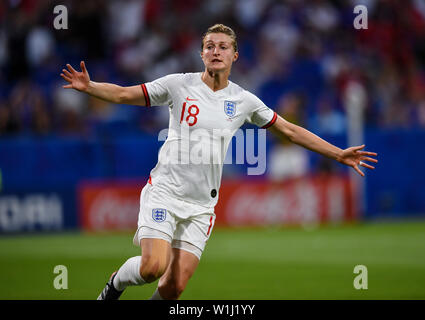 Lione. 2 Luglio, 2019. Ellen White di Inghilterra festeggia un goal durante la semifinale tra Stati Uniti e Inghilterra al 2019 FIFA Coppa del Mondo Femminile a Stade de Lyon Lione in Francia il 2 luglio 2019. Credito: Mao Siqian/Xinhua/Alamy Live News Foto Stock