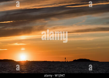 Sunrise a Bylandet isola, Kirkkonummi, Finlandia Foto Stock