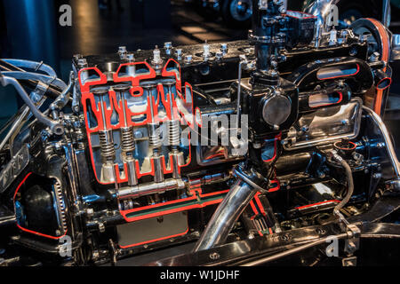 Retrò Motor Cars Collection. Riga Motor Museum. Maggio, 2019. Riga, Lettonia Foto Stock