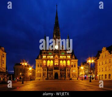 Liberec Rathaus Nacht - Municipio di Liberec notte 01 Foto Stock
