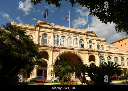 Palais de l'Europe a Menton,(teatro e sala concerti a Menton Francia Foto Stock