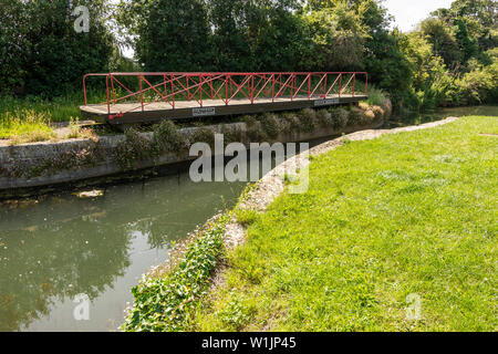 Poyntz sul ponte della nave Chichester Canal, Chichester, West Sussex, Regno Unito. Foto Stock