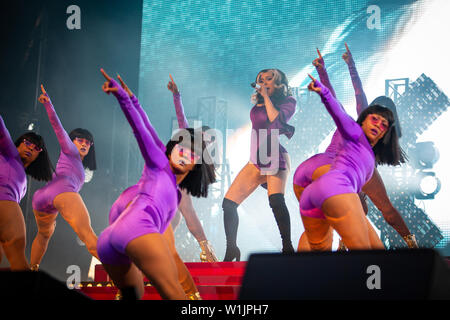 Sandvika, Norvegia. 02Luglio, 2019. Il rapper americano e il cantante Cardi B esegue un concerto dal vivo durante il norvegese music festival Kardetten 2019 in Sandvika. (Photo credit: Gonzales foto/Tord Litleskare). Credito: Gonzales foto/Alamy Live News Foto Stock