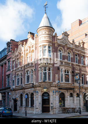 Birmingham, Inghilterra - 17 Marzo 2019: Il vecchio Royal public house su Cornwall Street Foto Stock