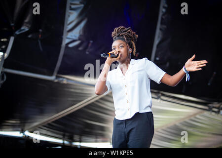 Sandvika, Norvegia - Luglio 02, 2019. Il rapper inglese e paroliere poco Simz esegue un concerto dal vivo durante il norvegese music festival Kardetten 2019 in Sandvika. (Photo credit: Gonzales foto - Tord Litleskare). Foto Stock