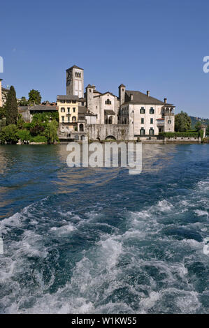 Isola di San Giulio sul Lago d'Orta Piemonte, Italia Foto Stock