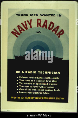 Giovani uomini voluto nel radar navale Foto Stock