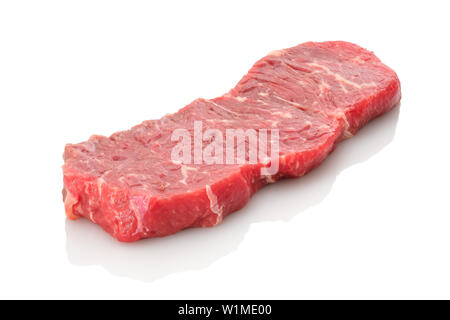 Materie rumpsteak carni bovine isolato bianco Foto Stock