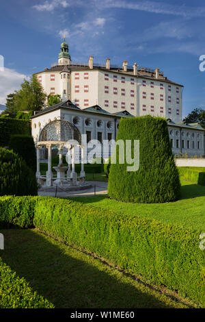 Schloss Ambras, Innsbruck, in Tirolo, Austria Foto Stock