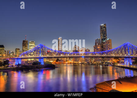 Skyline di Brisbane e Story Bridge, Brisbane, Australia Foto Stock