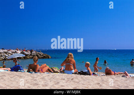 Spiaggia, Plage du Midi di Cannes Cote d'Azur, in Francia Foto Stock