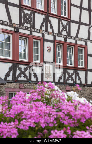 Hotel Malerwinkel nella città vecchia di Bacharach, Valle del Reno superiore e centrale, Rheinland-Palatinate, Germania, Europa Foto Stock