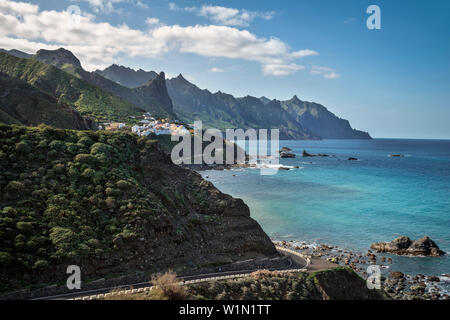 Coste frastagliate nelle montagne di Anaga, Taganana, Tenerife, Isole Canarie, Spagna Foto Stock