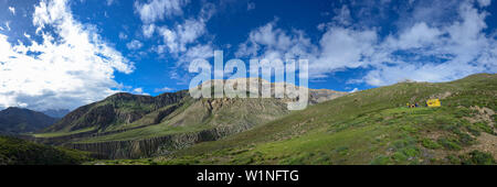 High Camp in modo da Nar su Teri Tal a Mustang, Nepal, Himalaya, Asia Foto Stock