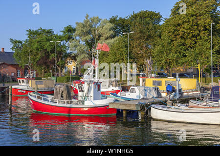 Le barche nel porto di Marstal, isola di AErø, Sud Funen arcipelago, danese del Mare del sud le isole, Danimarca Meridionale, Danimarca, Scandinavia, Nord Europ Foto Stock