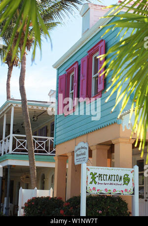 Shop in pussers atterraggio, negozio al porto le Isole Vergini britanniche Foto Stock