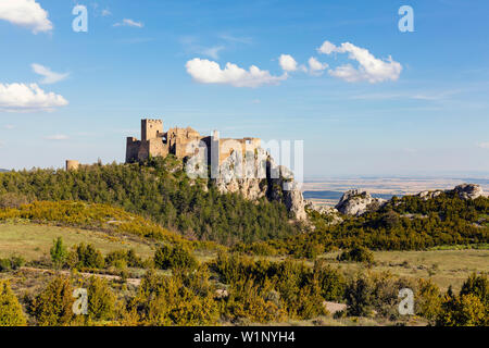 Il castello di Loarre, vicino Loarre, provincia di Huesca, Aragona, Spagna. Il castello romanico è tra la Spagna il più antico, risalenti per lo più a partire dall'undicesimo e dodicesimo cen Foto Stock