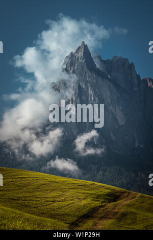 Il Seis am Schlern, Dolomiti viste a Castelrotto, Castelrotto in Italia Foto Stock