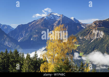 Grinbergspitzen del Tuxer Kamm nelle Alpi dello Zillertal e Penken montagna delle Alpi di Tux, Mayrhofen, Tirolo, Austria, Europa Foto Stock