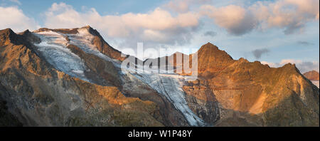 Wilder Freiger, grünau, Alpi dello Stubai, Tirolo, Austria Foto Stock