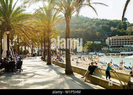 Lungomare, Port de Soller, Maiorca, isole Baleari, Spagna Foto Stock