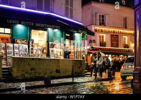 Manifesti in Butte Montmartre Gelerie, galleria, 1 rue des Saules, Montmartre, Parigi, Francia, Europa Foto Stock