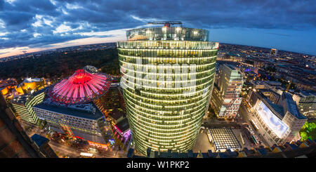 Vista panoramica dal Kollhoff Tower, il Sony Center , Berlino, Germania Foto Stock