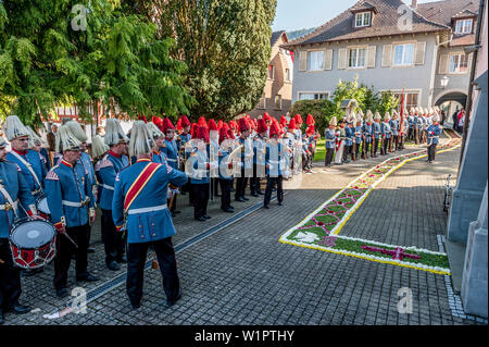 Marching Band, il Corpus Domini, la festa del Corpus Domini, processione, Sipplingen, Lago di Costanza, Baden-Wuerttemberg, Germania, Europa Foto Stock