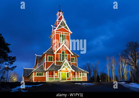 Buksnes chiesa di Gravdal, Vestvagoy, Isole Lofoten in Norvegia, Skandinavia, Europa Foto Stock
