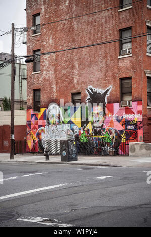 Dipinti murali e streetart nelle strade di Williamsburg, Brooklyn, New York, New York City, Stati Uniti d'America, USA, America del Nord Foto Stock