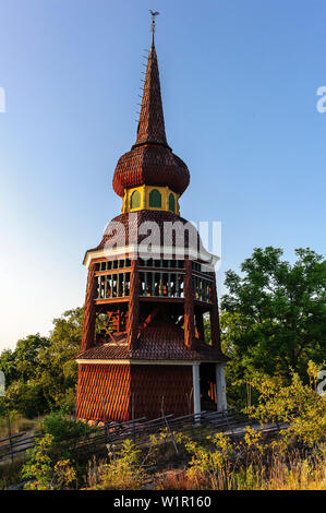 Il vecchio campanile in legno in Skansen open-air museum, Stoccolma, Svezia Foto Stock