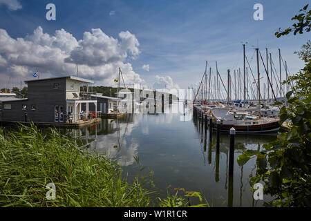 In jaich acqua mondo di vacanze e Yachthafen a Lauterbach, Ruegen, Mecklenburg Vorpommern, Germania Foto Stock