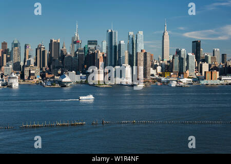 Vista di Manhattan da Hamilton Park, il fiume Hudson, Jersey City, New Jersey, STATI UNITI D'AMERICA Foto Stock