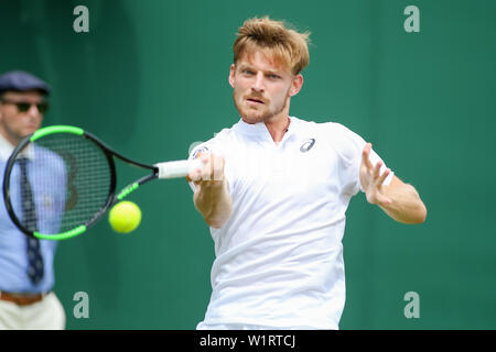 Londra, Regno Unito. 3 Luglio, 2019. David Goffin del Belgio durante gli Uomini Singoli Secondo turno match di Wimbledon Lawn Tennis Championships contro Jeremy Chardy della Francia al All England Lawn Tennis e Croquet Club di Londra, in Inghilterra il 3 luglio 2019. Credito: AFLO/Alamy Live News Foto Stock