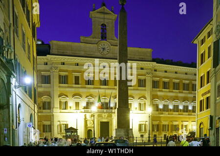 Palazzo Montecitorio, sede della Camera dei Deputati italiana. Parlamento Italiano edificio, Roma, Italia Foto Stock