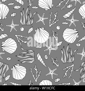 Zentangle stilizzata di conchiglie e di altri abitanti del mare seamless pattern. Disegnato a mano doodle acquatici illustrazione vettoriale Illustrazione Vettoriale