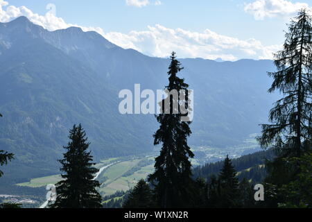 Emberger Alm, Alm, Kärnten, Greifenburg, Spittal, Drau, Spittal an der Drau, Oberkärnten, Baumgrenze, Weißensee, Bergstraße, Kurve, Kehre, Wald, Bergw Foto Stock