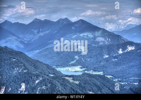 Emberger Alm, Alm, Kärnten, Greifenburg, Spittal, Drau, Spittal an der Drau, Oberkärnten, Baumgrenze, Weißensee, Bergstraße, Kurve, Kehre, Wald, Bergw Foto Stock