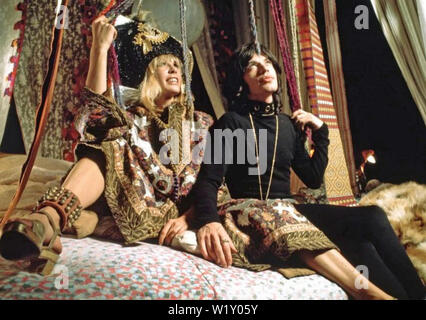 Prestazioni 1970 Warner Bros film con Mick Jagger e Anita Pallenberg Foto Stock