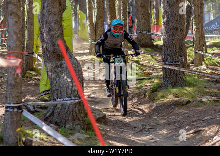 VALLNORD, Andorra - 4 Luglio 2019: ciclista in MERCEDES-BENZ UCI MTB WORLD CUP 2018 - DHI Vallnord, Andorra del luglio 2019 Foto Stock