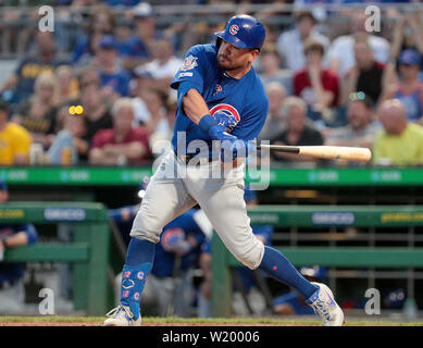 Pittsburgh, Pennsylvania, USA. 3 Luglio, 2019. Chicago Cubs sinistra fielder Kyle Schwarber (12) in azione durante il Major League Baseball gioco tra il Chicago Cubs e Pittsburgh Pirates al PNC Park di Pittsburgh, in Pennsylvania. (Photo credit: Nicholas T. LoVerde/Cal Sport Media) Credito: csm/Alamy Live News Foto Stock