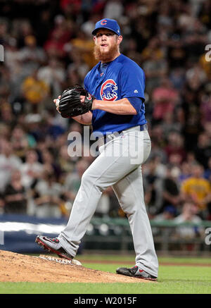 Pittsburgh, Pennsylvania, USA. 3 Luglio, 2019. Chicago Cubs lanciatore di rilievo Craig Kimbrel (24) in azione durante il Major League Baseball gioco tra il Chicago Cubs e Pittsburgh Pirates al PNC Park di Pittsburgh, in Pennsylvania. (Photo credit: Nicholas T. LoVerde/Cal Sport Media) Credito: csm/Alamy Live News Foto Stock