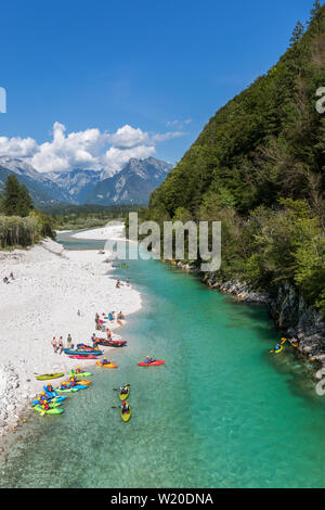 Fare kayak in Soca Valley, Slovenia Foto Stock
